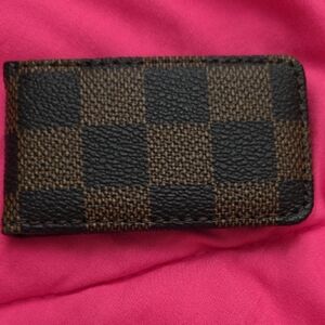 Elegant Black and Brown Checkered Money Clip